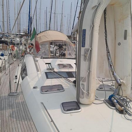 Private Room On Sailing Yacht 'Victoire' Marzamemi Esterno foto